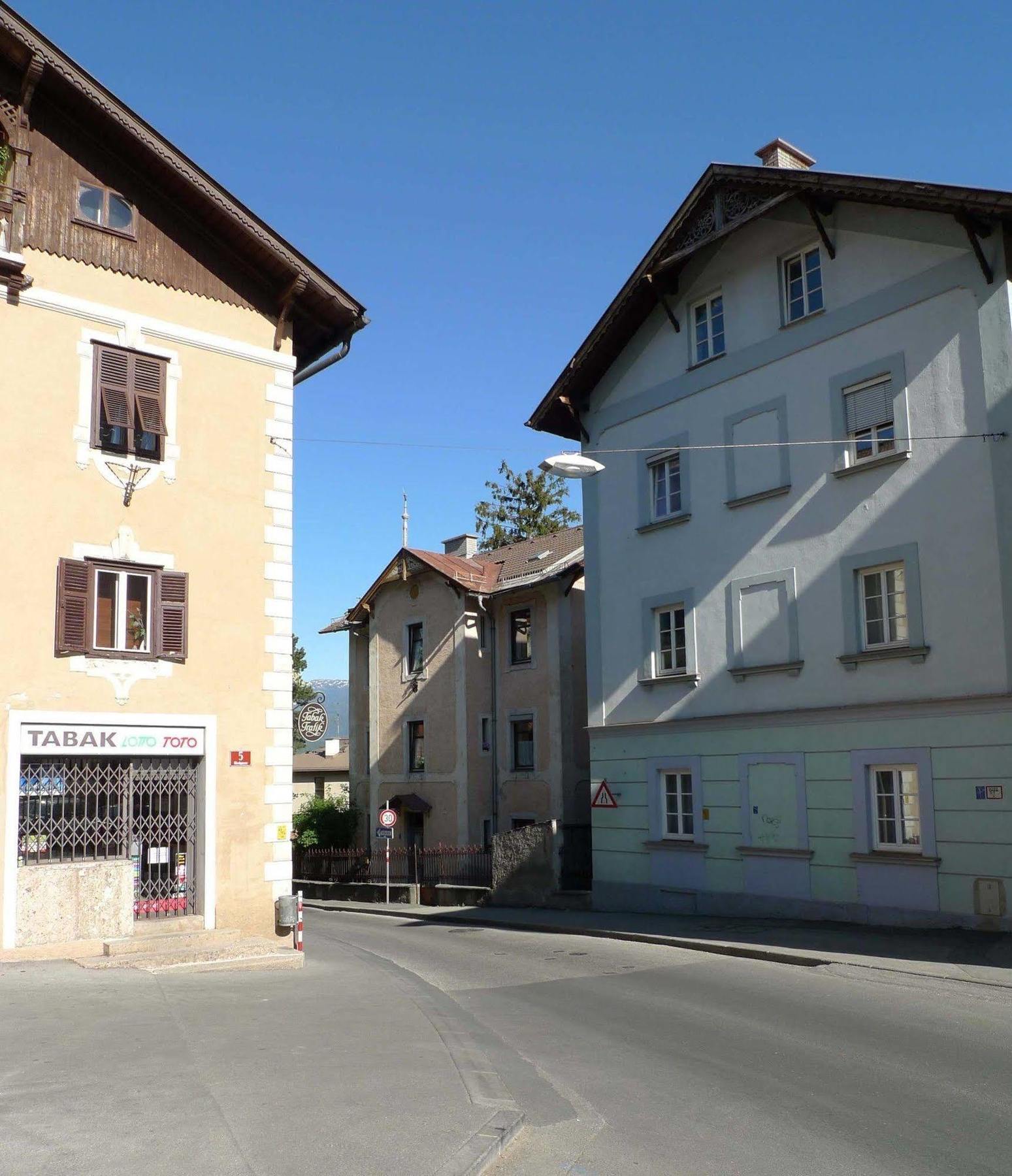 Appartement Absteige Innsbruck- Zentrale Ferienapartments *